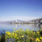 La pequeña ciudad de Montreux, perla de la Riviera Suiza